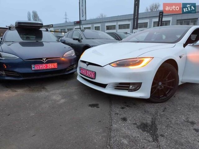Белый Тесла Модель С, объемом двигателя 0 л и пробегом 178 тыс. км за 22999 $, фото 26 на Automoto.ua