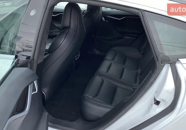 Белый Тесла Модель С, объемом двигателя 0 л и пробегом 183 тыс. км за 18300 $, фото 53 на Automoto.ua