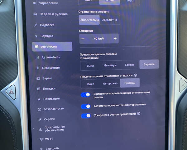 Белый Тесла Модель С, объемом двигателя 0 л и пробегом 90 тыс. км за 25000 $, фото 13 на Automoto.ua