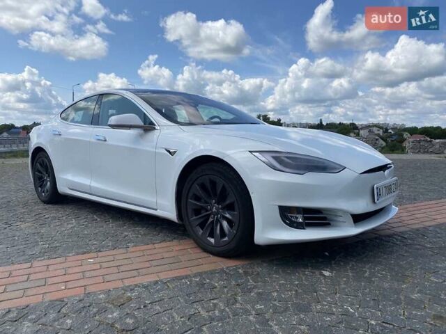 Белый Тесла Модель С, объемом двигателя 0 л и пробегом 90 тыс. км за 27500 $, фото 12 на Automoto.ua