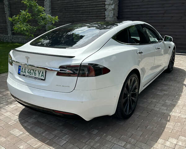Білий Тесла Модель С, об'ємом двигуна 0 л та пробігом 98 тис. км за 21700 $, фото 17 на Automoto.ua