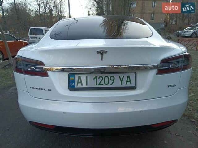 Белый Тесла Модель С, объемом двигателя 0 л и пробегом 100 тыс. км за 20911 $, фото 19 на Automoto.ua