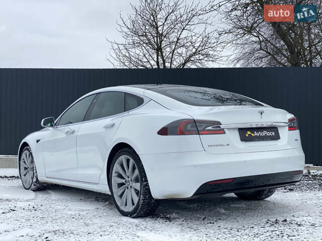 Белый Тесла Модель С, объемом двигателя 0 л и пробегом 183 тыс. км за 18300 $, фото 96 на Automoto.ua