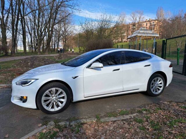 Белый Тесла Модель С, объемом двигателя 0 л и пробегом 97 тыс. км за 26929 $, фото 15 на Automoto.ua