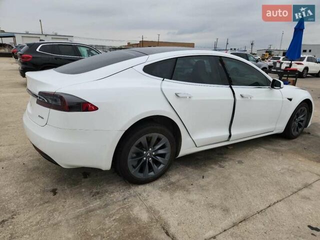 Білий Тесла Модель С, об'ємом двигуна 0 л та пробігом 107 тис. км за 7400 $, фото 3 на Automoto.ua