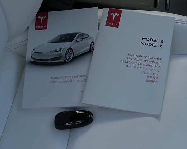 Білий Тесла Модель С, об'ємом двигуна 0 л та пробігом 40 тис. км за 23000 $, фото 29 на Automoto.ua