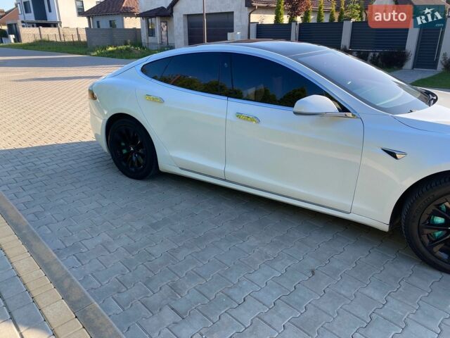 Белый Тесла Модель С, объемом двигателя 0 л и пробегом 264 тыс. км за 17500 $, фото 9 на Automoto.ua