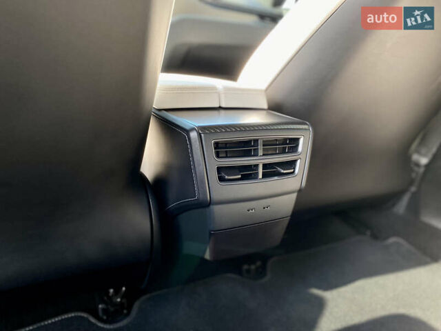 Білий Тесла Модель С, об'ємом двигуна 0 л та пробігом 40 тис. км за 23000 $, фото 25 на Automoto.ua