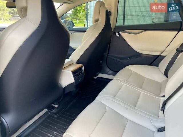 Белый Тесла Модель С, объемом двигателя 0 л и пробегом 84 тыс. км за 23000 $, фото 14 на Automoto.ua