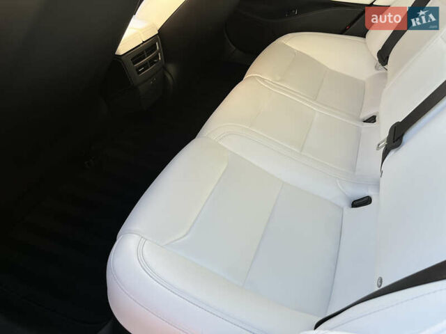 Белый Тесла Модель С, объемом двигателя 0 л и пробегом 99 тыс. км за 18900 $, фото 34 на Automoto.ua