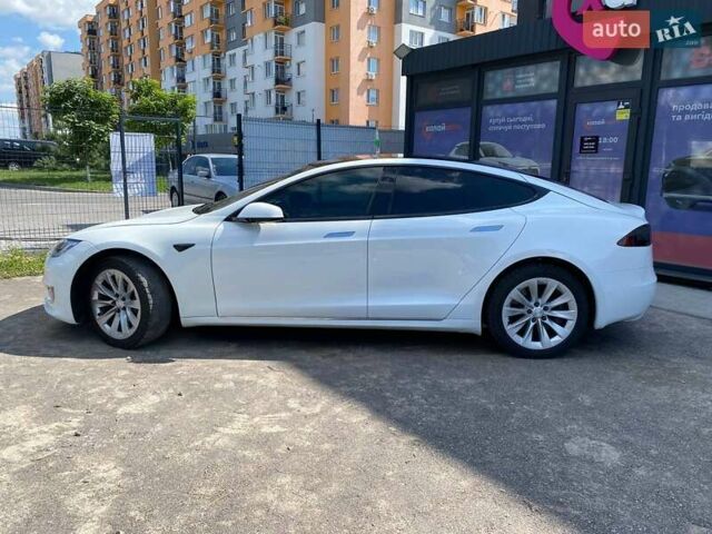 Белый Тесла Модель С, объемом двигателя 0 л и пробегом 84 тыс. км за 23000 $, фото 8 на Automoto.ua