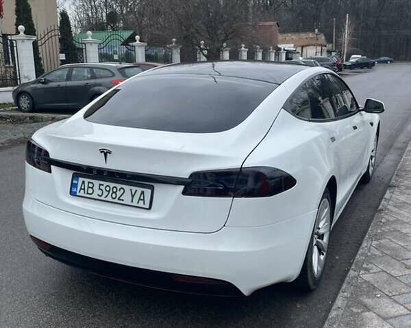 Белый Тесла Модель С, объемом двигателя 0 л и пробегом 84 тыс. км за 22500 $, фото 4 на Automoto.ua