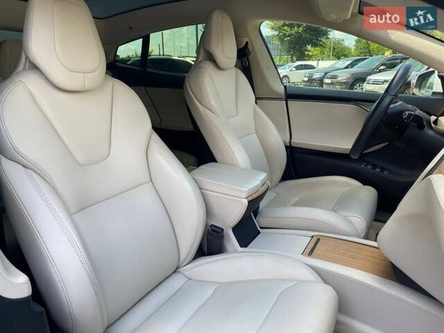 Белый Тесла Модель С, объемом двигателя 0 л и пробегом 84 тыс. км за 23000 $, фото 17 на Automoto.ua