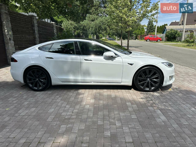 Білий Тесла Модель С, об'ємом двигуна 0 л та пробігом 98 тис. км за 21700 $, фото 8 на Automoto.ua