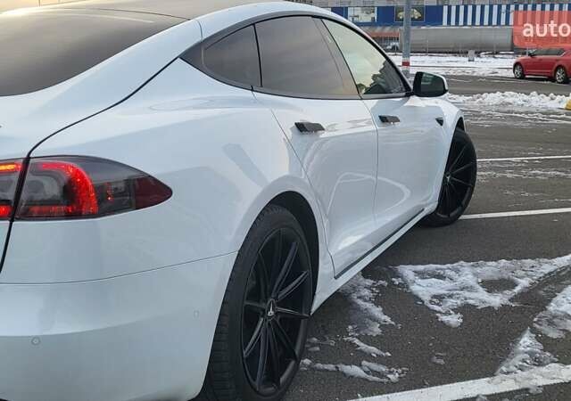 Белый Тесла Модель С, объемом двигателя 0 л и пробегом 88 тыс. км за 21500 $, фото 8 на Automoto.ua