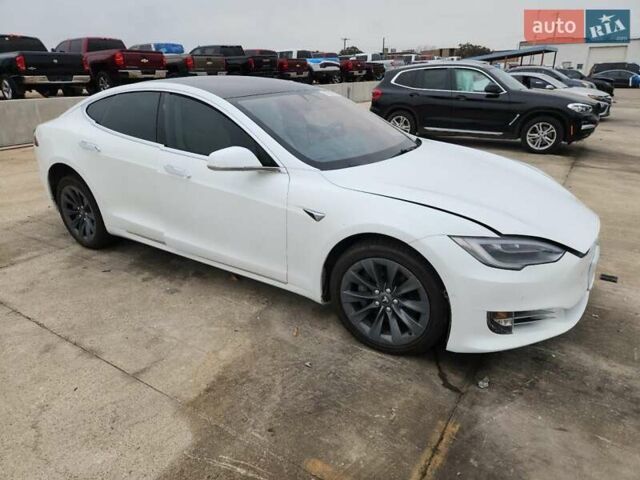 Білий Тесла Модель С, об'ємом двигуна 0 л та пробігом 107 тис. км за 7400 $, фото 1 на Automoto.ua