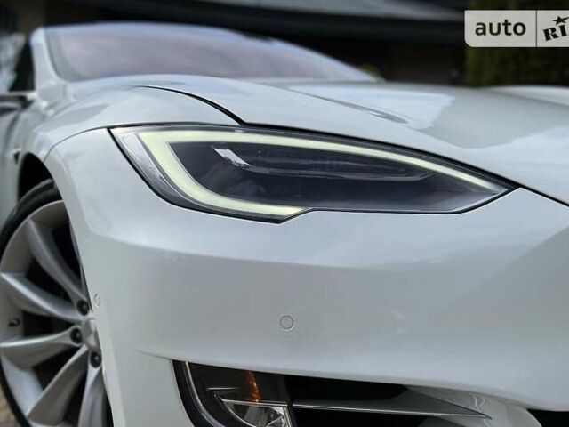 Белый Тесла Модель С, объемом двигателя 0 л и пробегом 140 тыс. км за 22900 $, фото 23 на Automoto.ua