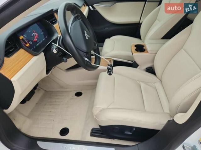 Білий Тесла Модель С, об'ємом двигуна 0 л та пробігом 107 тис. км за 7400 $, фото 7 на Automoto.ua