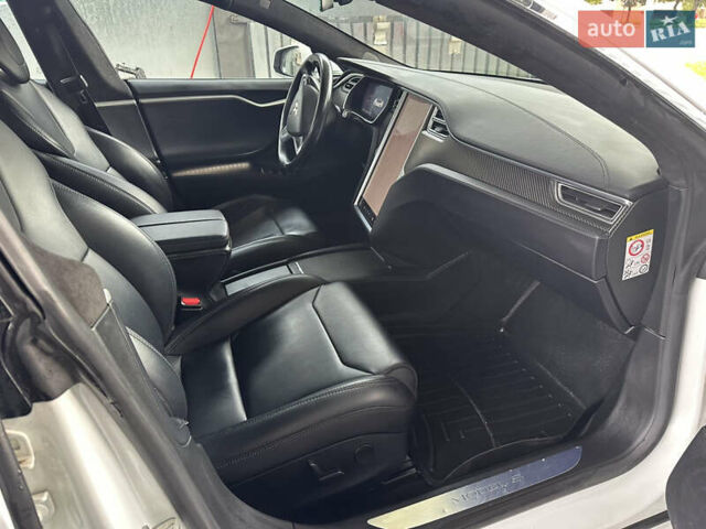 Білий Тесла Модель С, об'ємом двигуна 0 л та пробігом 238 тис. км за 17700 $, фото 7 на Automoto.ua