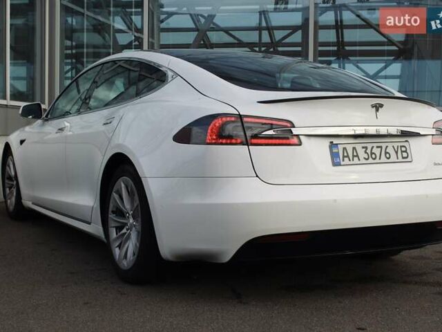 Белый Тесла Модель С, объемом двигателя 0 л и пробегом 117 тыс. км за 29700 $, фото 8 на Automoto.ua