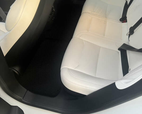 Білий Тесла Модель С, об'ємом двигуна 0 л та пробігом 154 тис. км за 30000 $, фото 17 на Automoto.ua