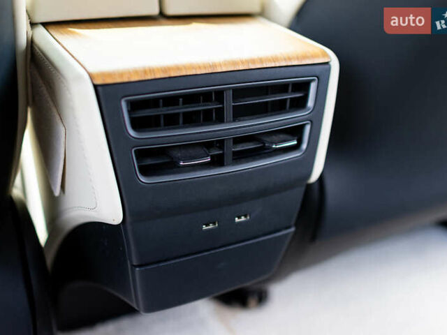 Білий Тесла Модель С, об'ємом двигуна 0 л та пробігом 193 тис. км за 24500 $, фото 26 на Automoto.ua