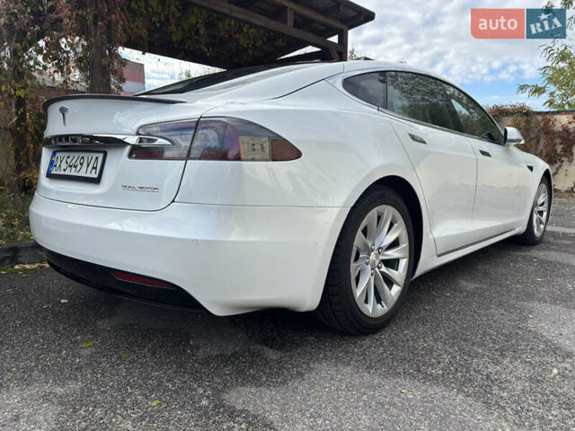 Белый Тесла Модель С, объемом двигателя 0 л и пробегом 85 тыс. км за 29500 $, фото 5 на Automoto.ua
