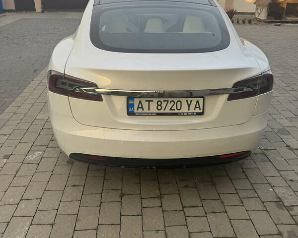 Белый Тесла Модель С, объемом двигателя 0 л и пробегом 154 тыс. км за 28000 $, фото 4 на Automoto.ua