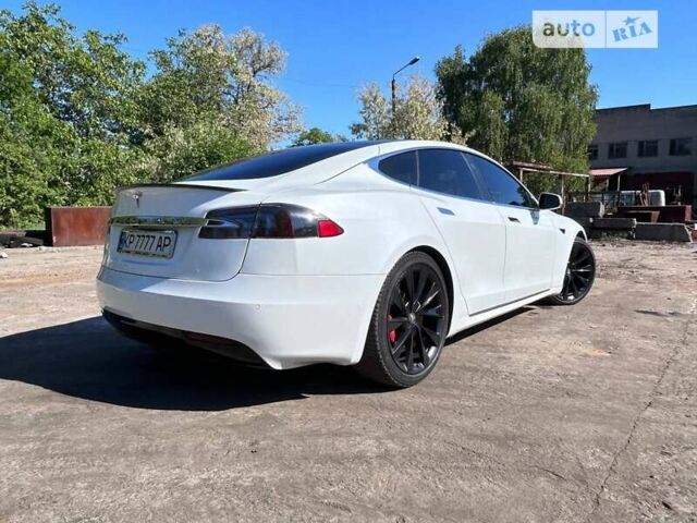 Білий Тесла Модель С, об'ємом двигуна 0 л та пробігом 30 тис. км за 46000 $, фото 4 на Automoto.ua
