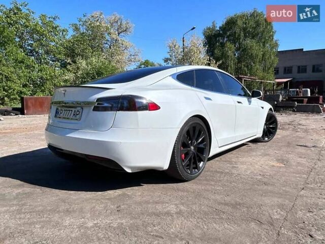 Белый Тесла Модель С, объемом двигателя 0 л и пробегом 30 тыс. км за 35000 $, фото 4 на Automoto.ua