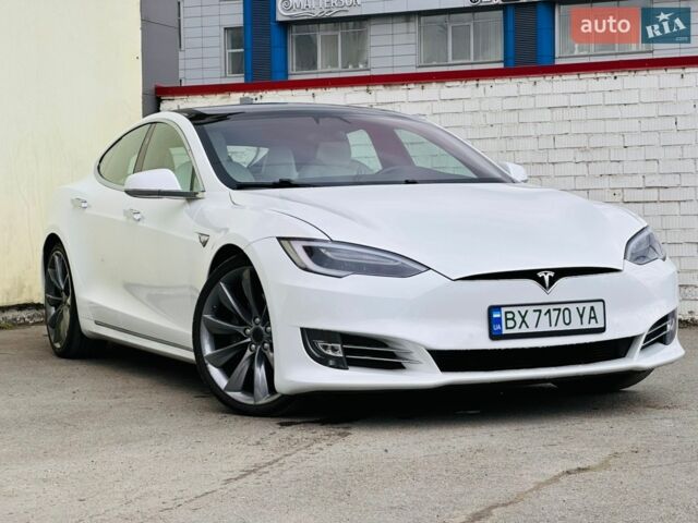 Белый Тесла Модель С, объемом двигателя 0 л и пробегом 151 тыс. км за 23900 $, фото 1 на Automoto.ua