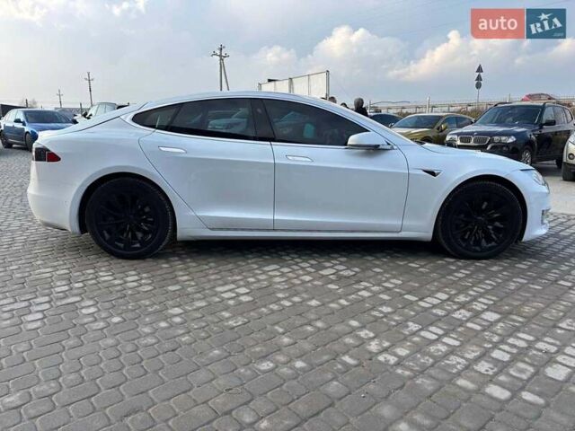 Белый Тесла Модель С, объемом двигателя 0 л и пробегом 121 тыс. км за 29990 $, фото 9 на Automoto.ua
