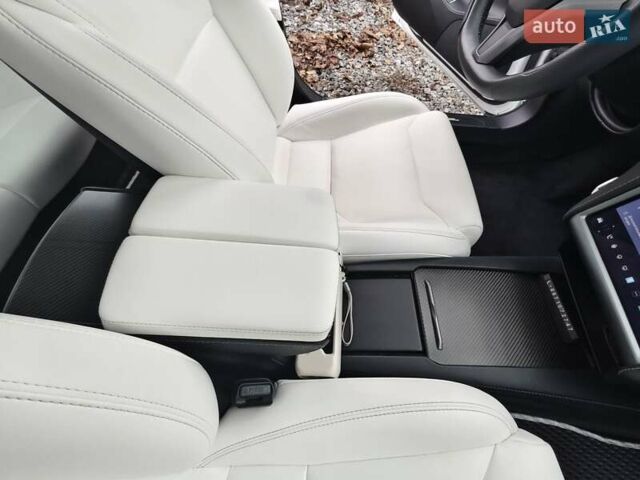 Білий Тесла Модель С, об'ємом двигуна 0 л та пробігом 39 тис. км за 34999 $, фото 12 на Automoto.ua