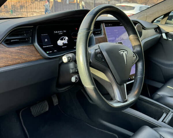 Белый Тесла Модель С, объемом двигателя 0 л и пробегом 100 тыс. км за 25500 $, фото 37 на Automoto.ua