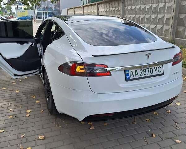 Белый Тесла Модель С, объемом двигателя 0 л и пробегом 139 тыс. км за 27700 $, фото 5 на Automoto.ua