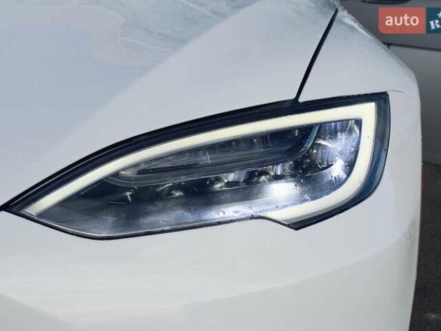 Белый Тесла Модель С, объемом двигателя 0 л и пробегом 117 тыс. км за 29700 $, фото 12 на Automoto.ua