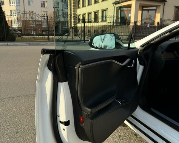 Белый Тесла Модель С, объемом двигателя 0 л и пробегом 100 тыс. км за 25500 $, фото 55 на Automoto.ua