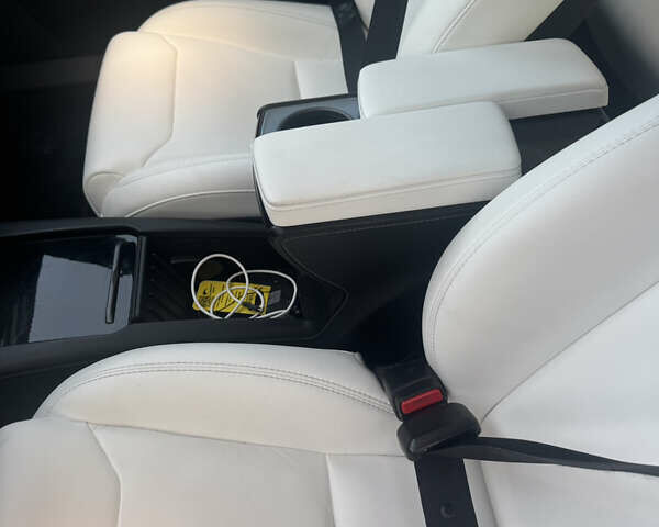 Білий Тесла Модель С, об'ємом двигуна 0 л та пробігом 154 тис. км за 30000 $, фото 24 на Automoto.ua