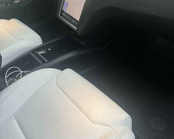 Білий Тесла Модель С, об'ємом двигуна 0 л та пробігом 154 тис. км за 30000 $, фото 25 на Automoto.ua