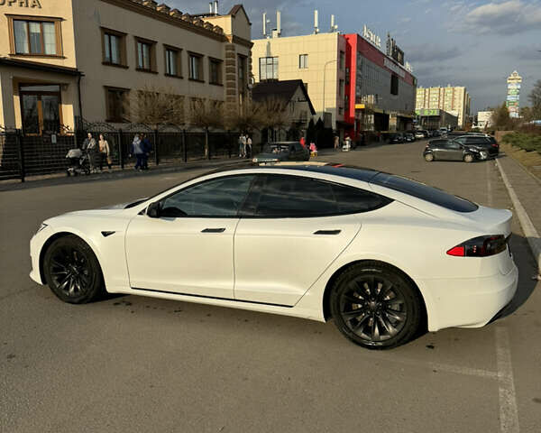 Белый Тесла Модель С, объемом двигателя 0 л и пробегом 100 тыс. км за 25500 $, фото 53 на Automoto.ua