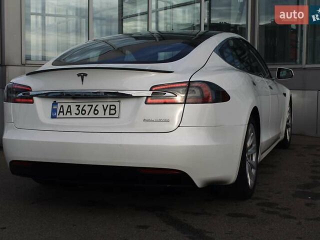Белый Тесла Модель С, объемом двигателя 0 л и пробегом 117 тыс. км за 29700 $, фото 32 на Automoto.ua