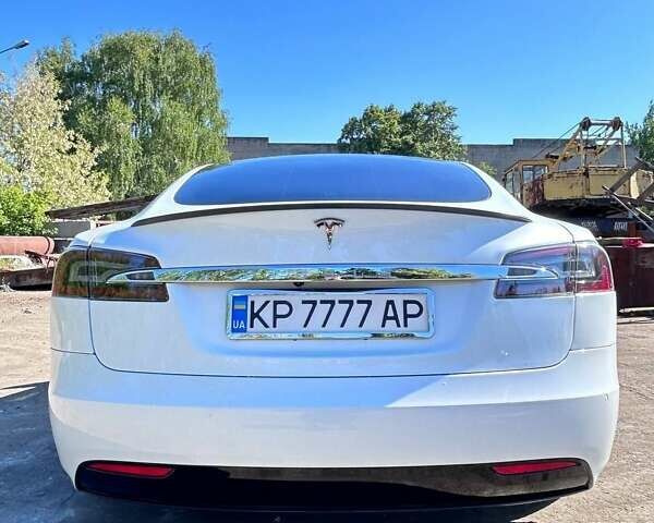 Белый Тесла Модель С, объемом двигателя 0 л и пробегом 30 тыс. км за 35000 $, фото 5 на Automoto.ua