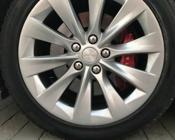 Белый Тесла Модель С, объемом двигателя 0 л и пробегом 55 тыс. км за 25000 $, фото 5 на Automoto.ua