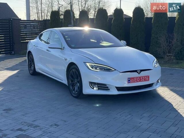 Белый Тесла Модель С, объемом двигателя 0 л и пробегом 135 тыс. км за 28300 $, фото 31 на Automoto.ua