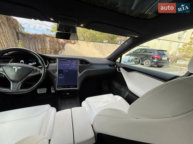 Белый Тесла Модель С, объемом двигателя 0 л и пробегом 85 тыс. км за 29500 $, фото 20 на Automoto.ua