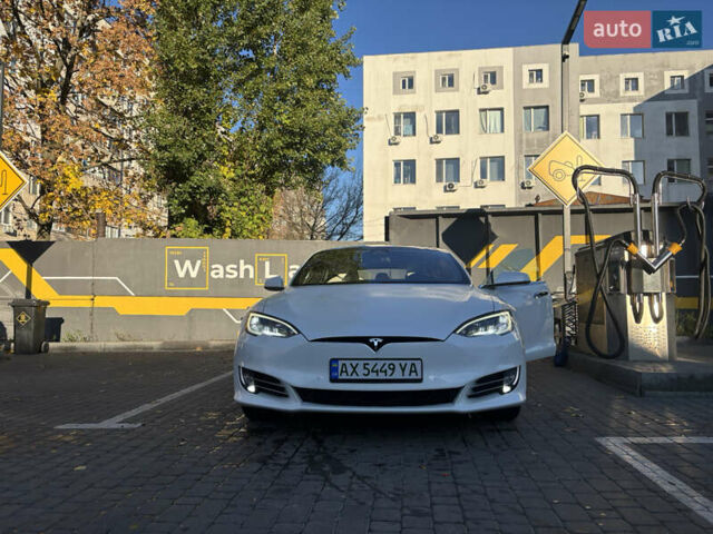 Белый Тесла Модель С, объемом двигателя 0 л и пробегом 85 тыс. км за 29500 $, фото 30 на Automoto.ua