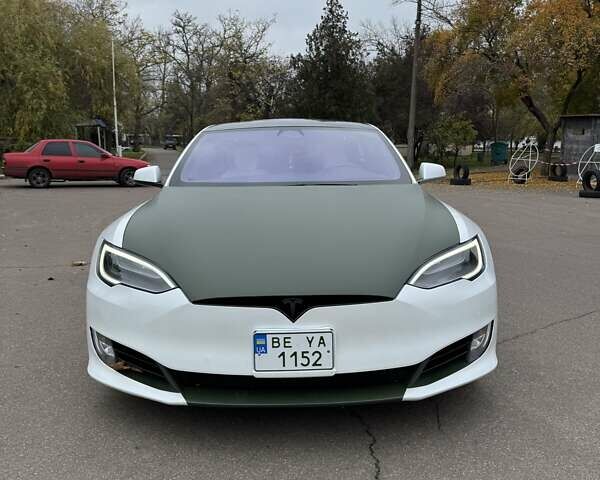 Белый Тесла Модель С, объемом двигателя 0 л и пробегом 219 тыс. км за 24900 $, фото 13 на Automoto.ua