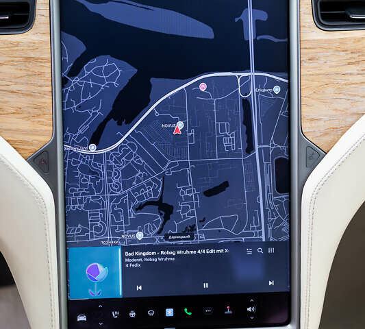 Білий Тесла Модель С, об'ємом двигуна 0 л та пробігом 193 тис. км за 24500 $, фото 27 на Automoto.ua