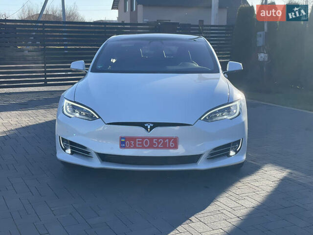 Белый Тесла Модель С, объемом двигателя 0 л и пробегом 135 тыс. км за 28300 $, фото 30 на Automoto.ua