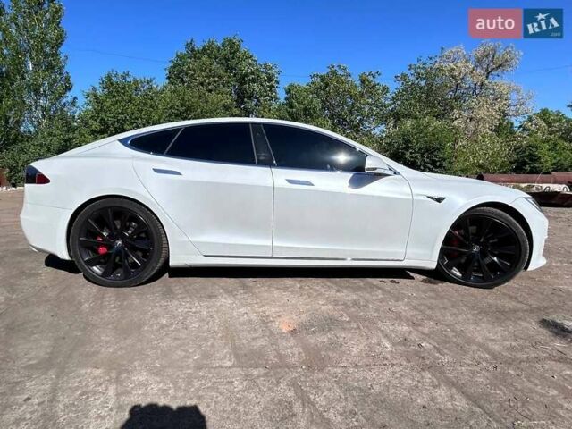 Белый Тесла Модель С, объемом двигателя 0 л и пробегом 30 тыс. км за 35000 $, фото 7 на Automoto.ua